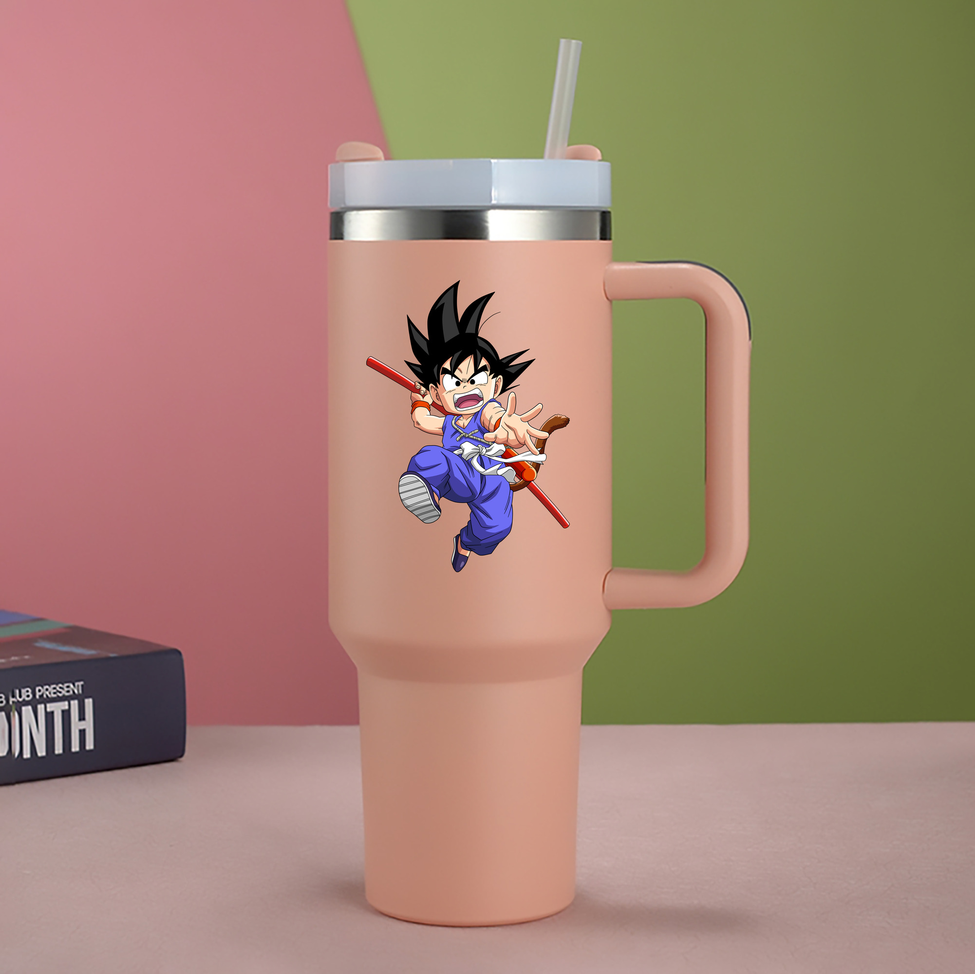 （画像用） ドラゴンボール 孫悟空（そん ごくう）Son Goku カカロット DRAGON BALL Kakarotto 1200mL車用タンブラー - クリスタルステッカー（プラスチックストロー付き）