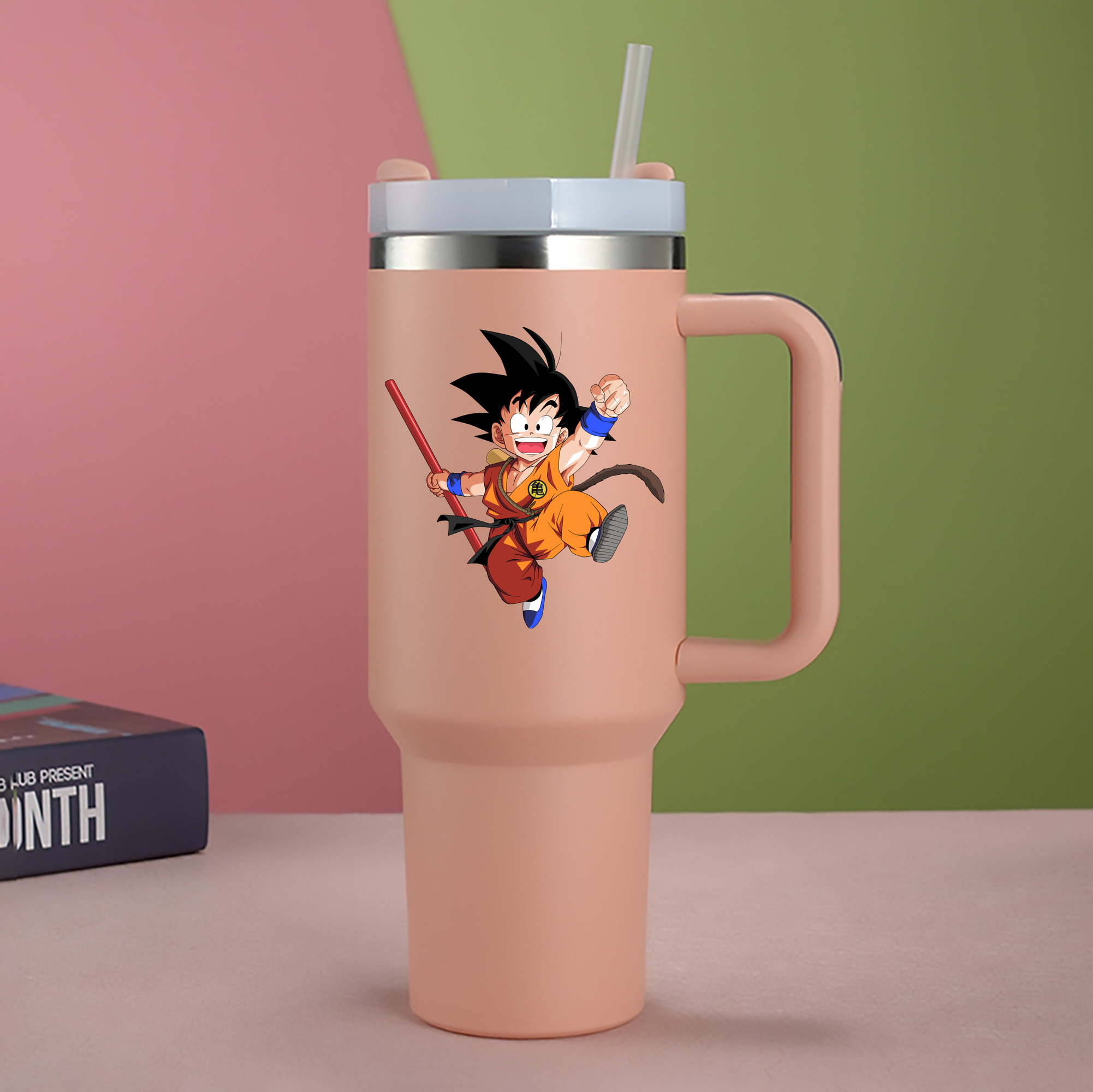 （画像用） ドラゴンボール 孫悟空（そん ごくう）Son Goku カカロット DRAGON BALL Kakarotto 1200mL車用タンブラー - クリスタルステッカー（プラスチックストロー付き）